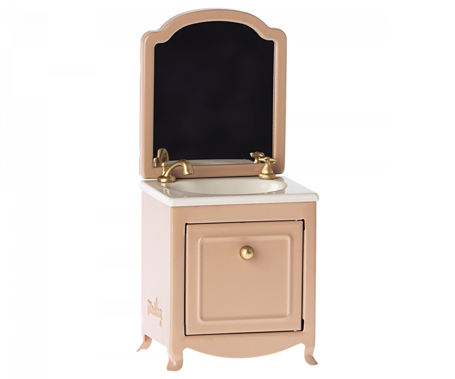 Sink with Mirror
