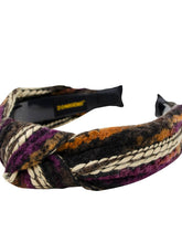 Load image into Gallery viewer, Yarn Knot Headband
